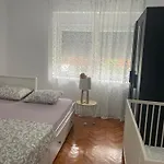 Apartman's M4 By The Sea Кали