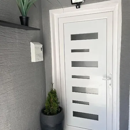 Apartman's M4 By The Sea * Kali