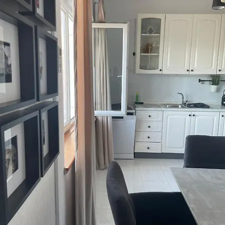 Apartman's M4 By The Sea *