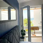 Apartman's M4 By The Sea Апартаменты