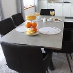 Apartman's M4 By The Sea Апартаменты