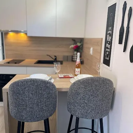 Apartman's M4 By The Sea Kali