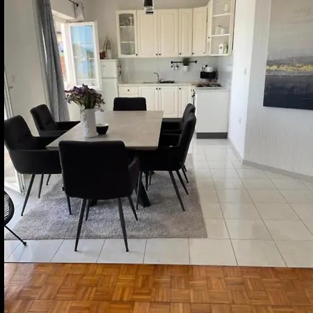 Apartman's M4 By The Sea Apartament *