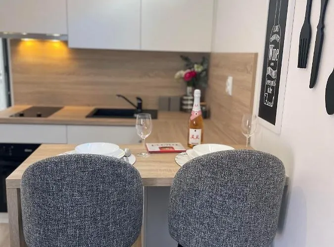 Apartman's M4 By The Sea Kali